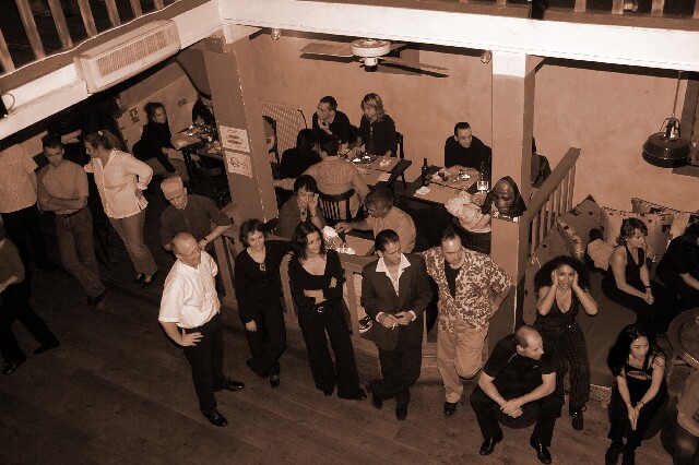 min 2006 10 31 latino 201 sepia